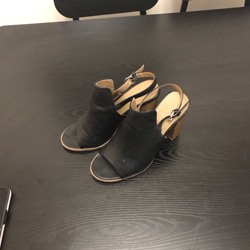 Classic Black Peep-Toe Heels | Stacked Slingback Sandals (Size 8)